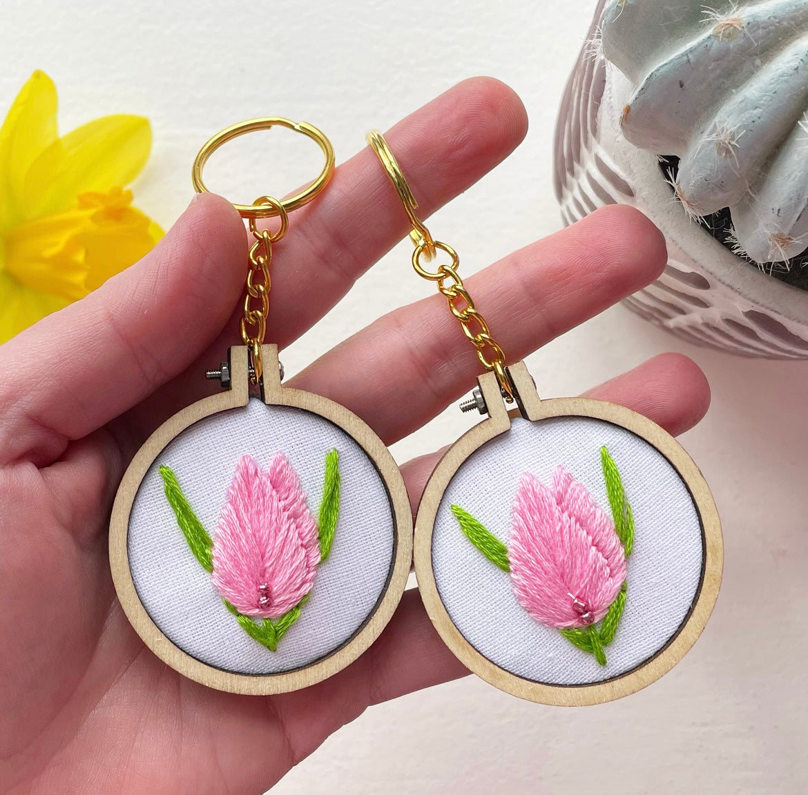 Tulip keyring (pink)