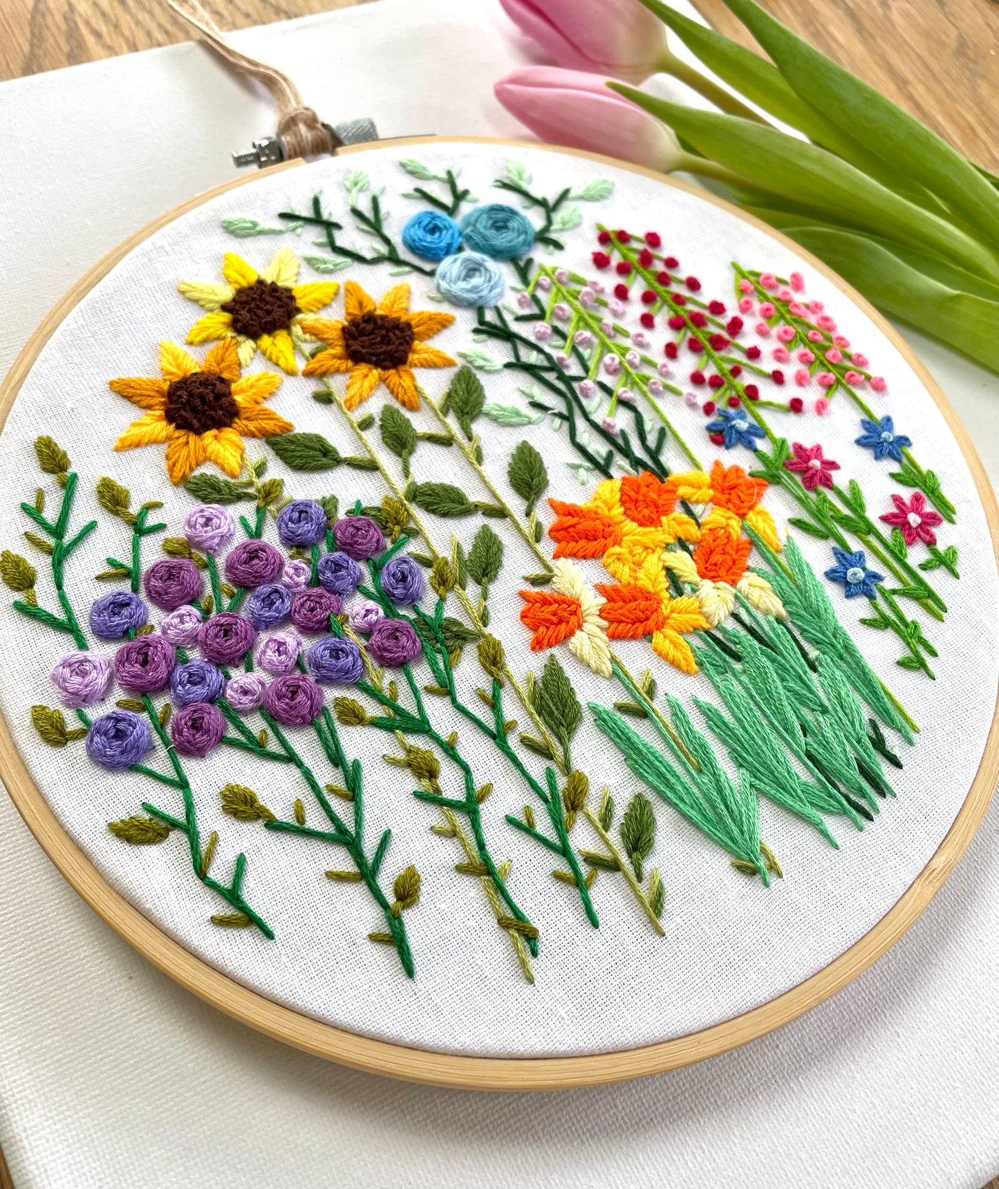 Flower ensemble hoop - 20cm