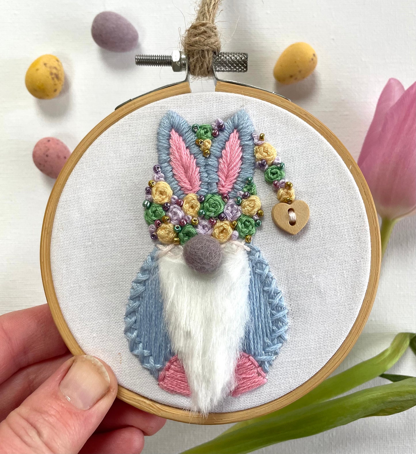 Easter gnome (blue) hoop - 10cm