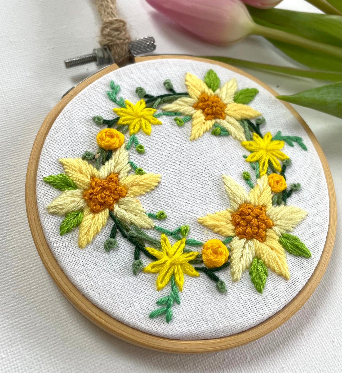 Daffodil garland hoop - 10cm