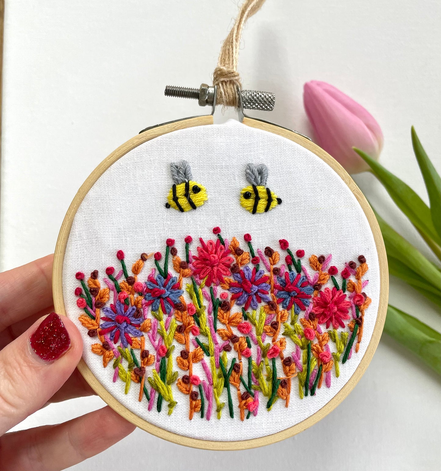 Wildflower & bee hoop - 10cm