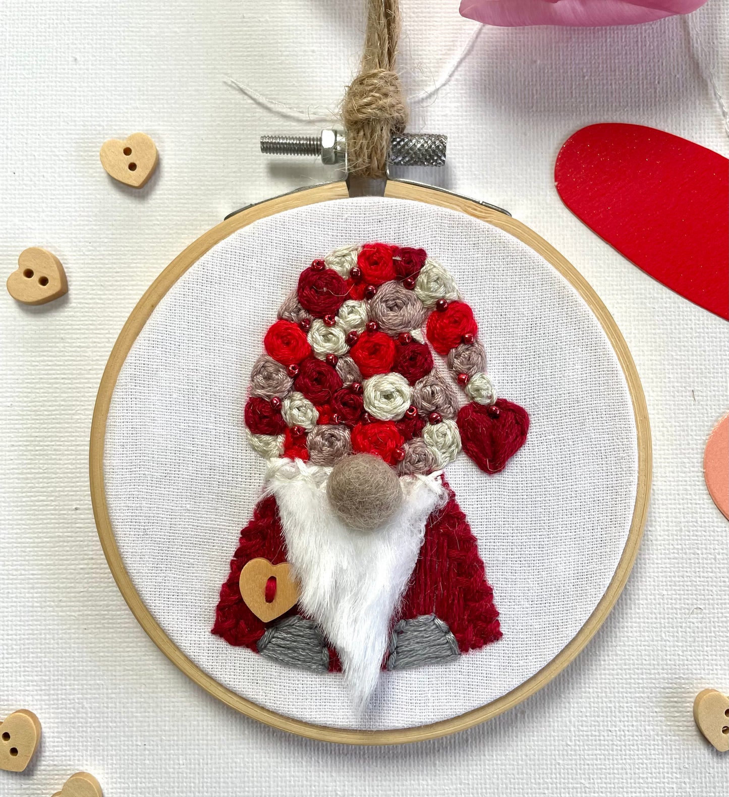 Valentines love gnome hoop (red) - 10cm