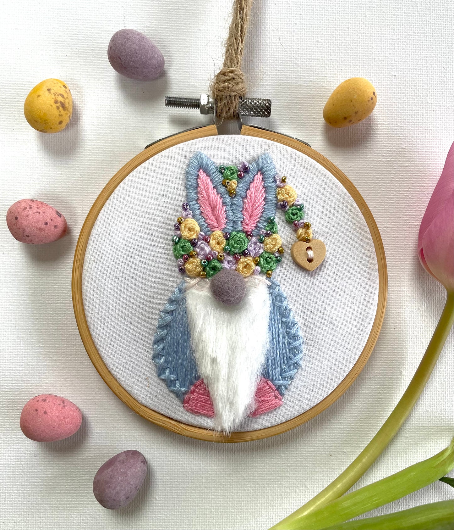 Easter gnome (blue) hoop - 10cm