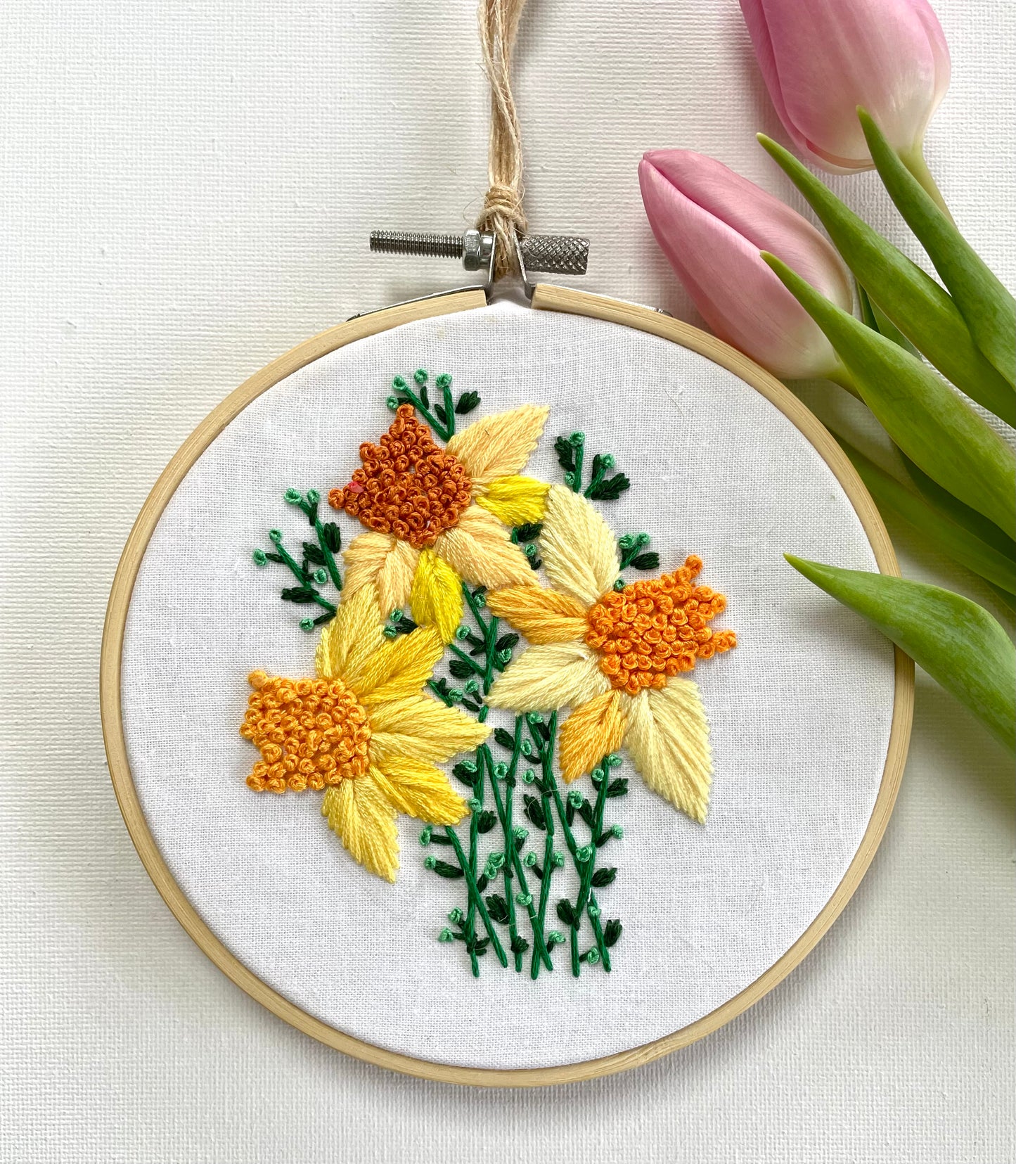 Daffodil cluster hoop - 14cm